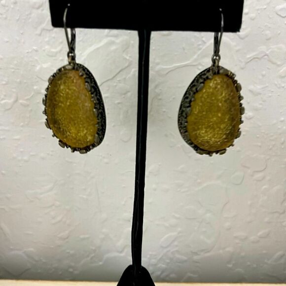 R&R Citron Colored Druze Oval with Intricate Design inlay - Picture 2 of 6